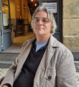 Sanne Romein, specialist in bedrukte wijndozen